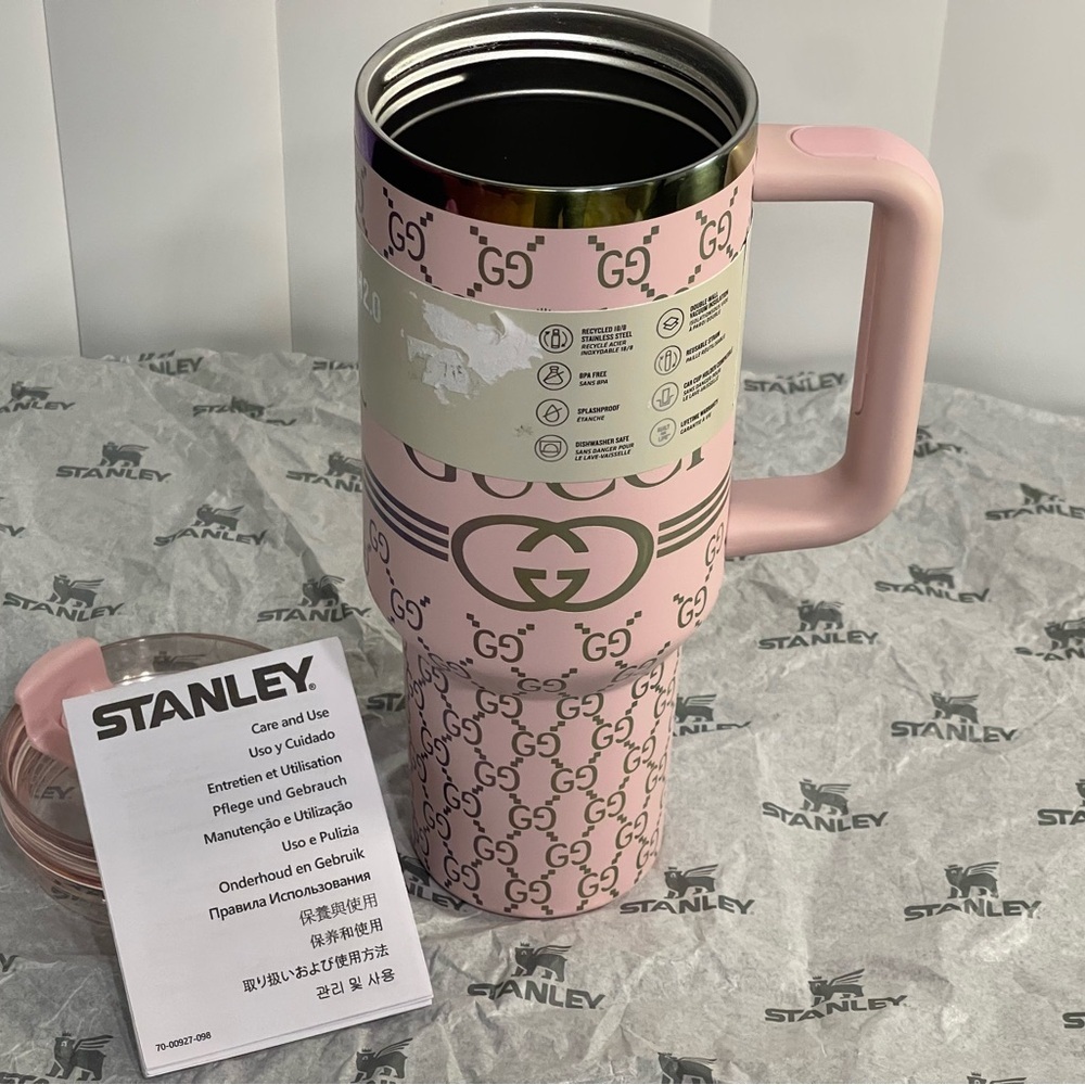 Stanley Pink Quencher H2.0 Tumbler with Handle
